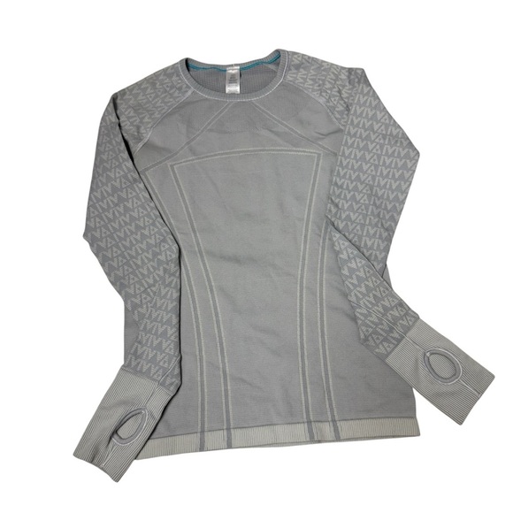 Ivivva by Lululemon Fly Tech fitted girls long sleeve light grey shirt - Picture 1 of 9